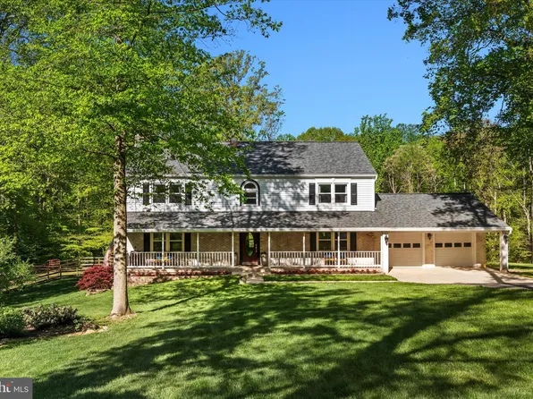 10834 Henderson Rd, Fairfax Station, VA 22039