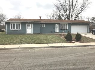 80 Sparrow Rd, Carpentersville, IL 60110