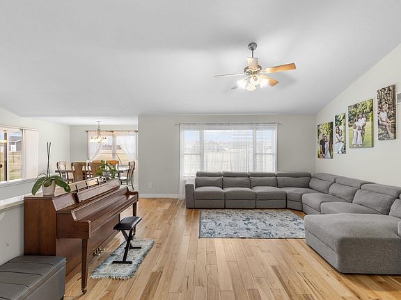 5th image of 57318 Garnet Ln