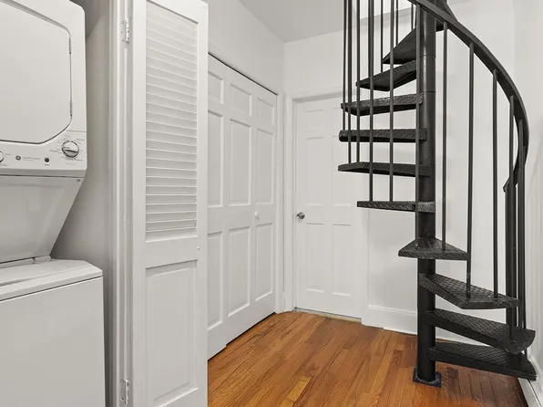 559 Warren Street image 8 of 9