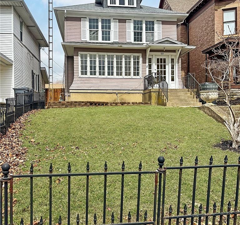 1st image of 504 W Pearl St