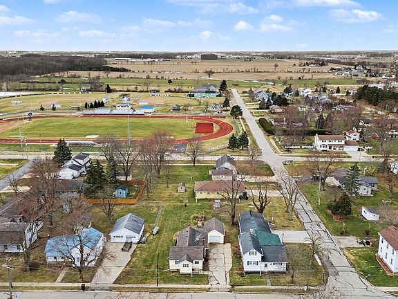 4th image of 528 S Main St