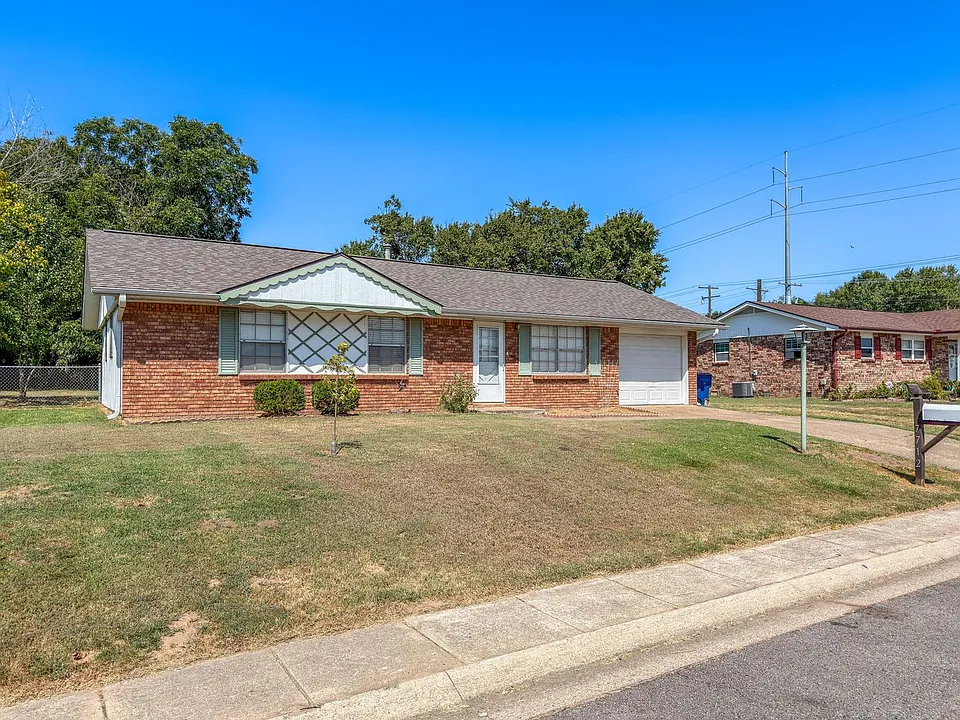 7712 Colony Ln