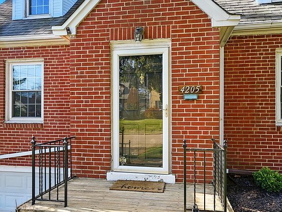 4th image of 4205 Sibley Ave