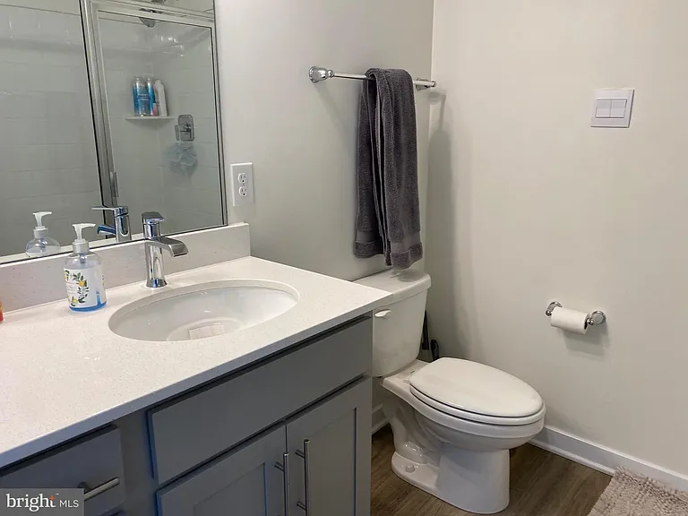 7530 Daybreak Dr — Photo 32