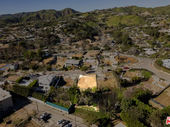 844 Las Lomas Ave, Pacific Palisades, CA 90272