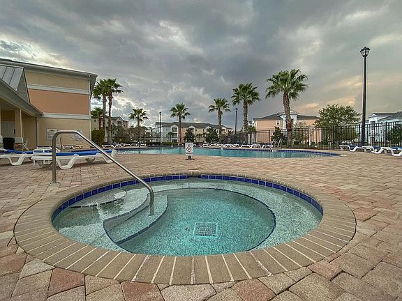 5th image of 5006 Key Lime Dr Unit 302