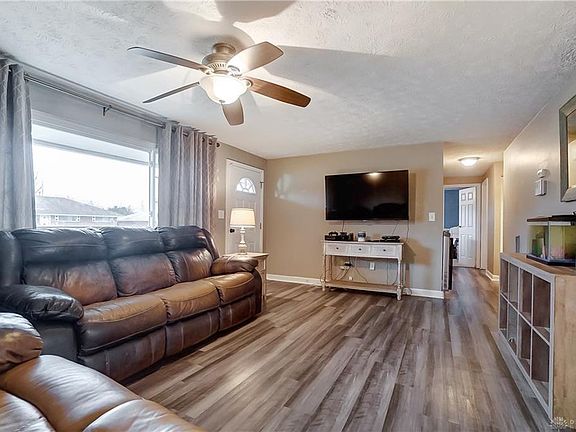 3rd image of 2103 Lynpark Ave