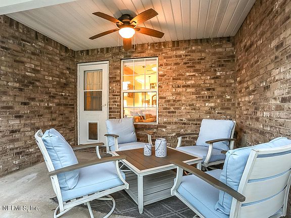 3rd image of 2708 CREEKFRONT Drive