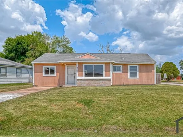 9709 Fairland Dr, Houston, TX 77051