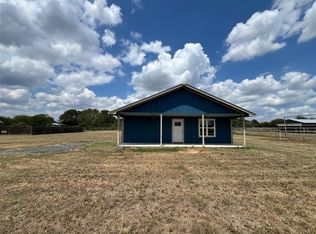 160B Columbus, McDade, TX 78650