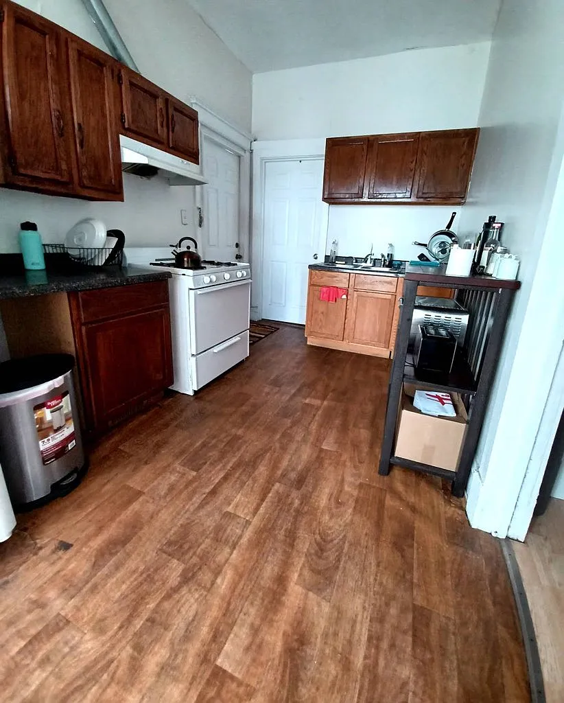 2 bed, 850 sqft, $1,280 — Photo 3