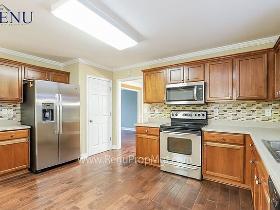 5th image of 5406 Pleasant Woods Dr