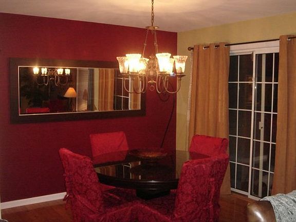 4th image of 1470 Whitman Ct