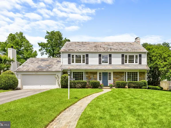 3601 Dunlop St, Chevy Chase, MD 20815