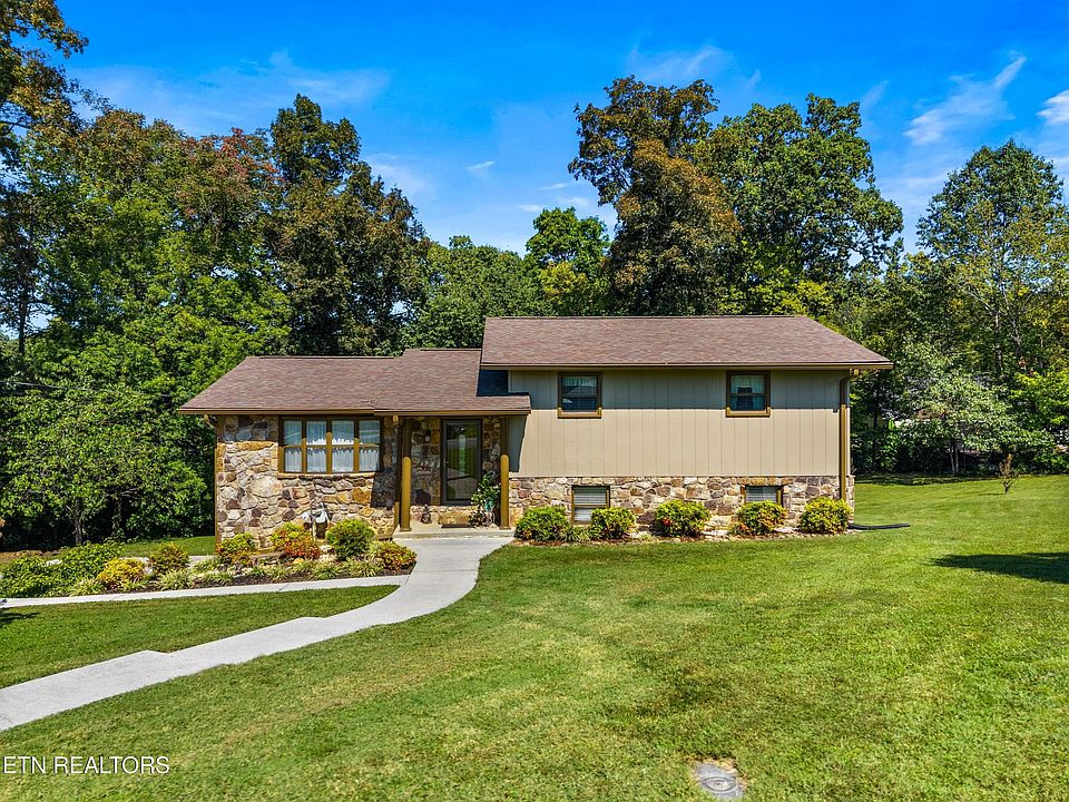 1st image of 333 Beal Woods Dr