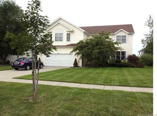 23 Clermont Ct, Lancaster, NY 14086