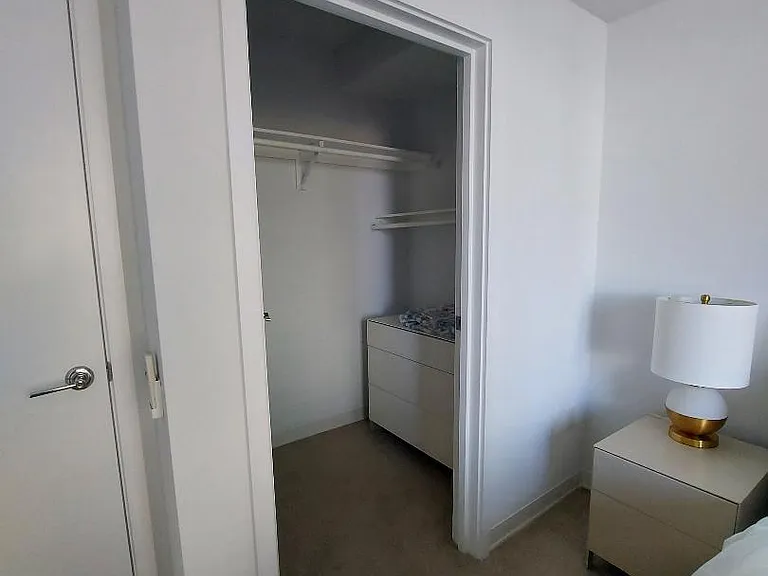 987 Queen St #1008 — Photo 17