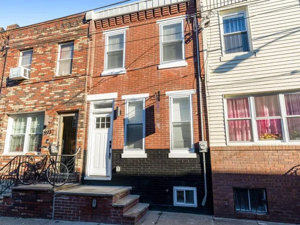921 Sigel St, Philadelphia, PA 19148
