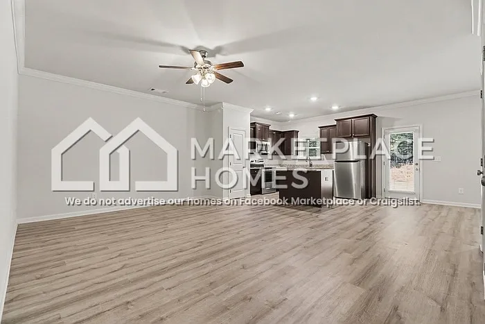 4 bed, 2.5 bath, 1807 sqft, $2,075 — Photo 4