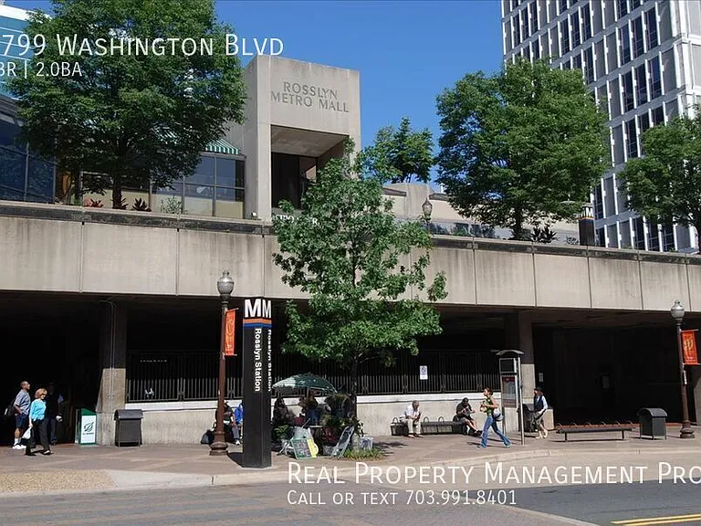 2799 Washington Blvd — Photo 40