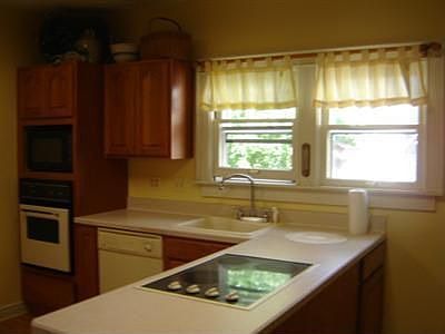 2nd image of 82 Laundon St