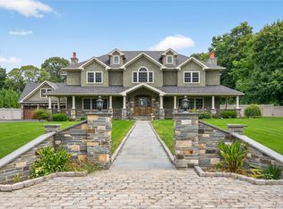 23 Gloria Ln, Huntington, NY 11743