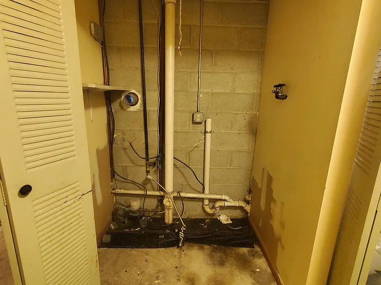 81 Prospect Ave — Photo 37