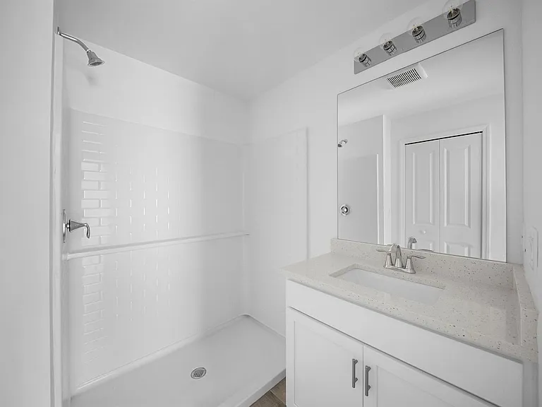 2815 24th St W — Photo 10