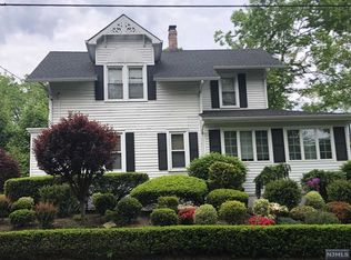 1010 E Ridgewood Ave, Ridgewood, NJ 07450