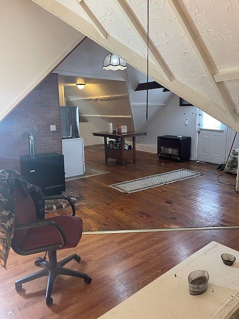 2nd image of 23 Columbus St #3