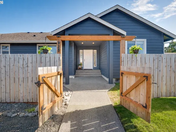 825 25th Ave, Seaside, OR 97138