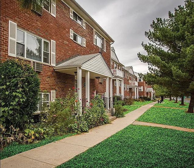 New Paltz Gardens Apartments — Photo 3