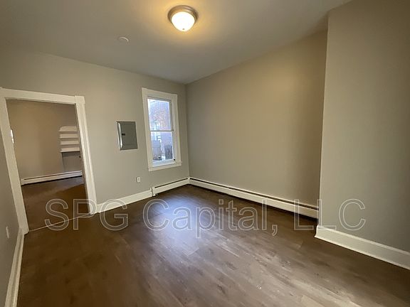 3rd image of 164 S Pine St