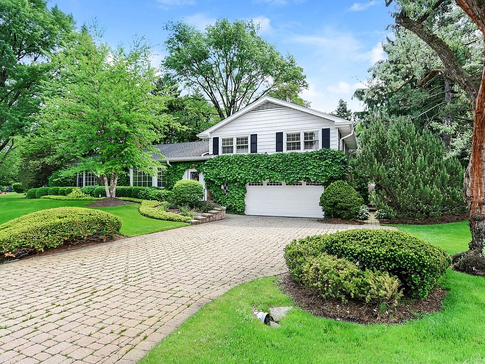 1st image of 287 N Elmwood Ln