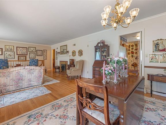 4th image of 281 Sherbrooke Dr