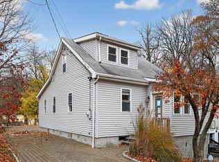 39 Requa St, Briarcliff Manor, NY 10510