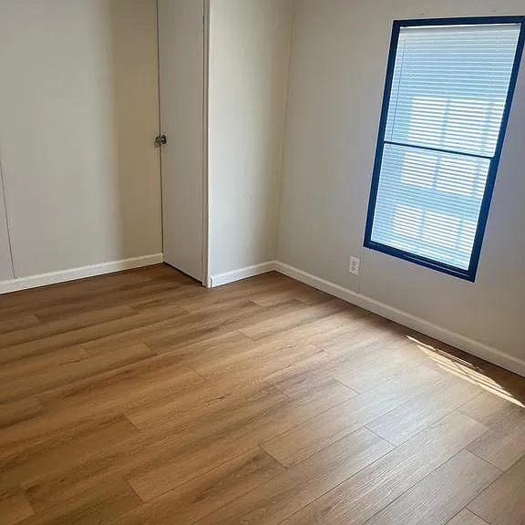126 Dugan Ct — Photo 12