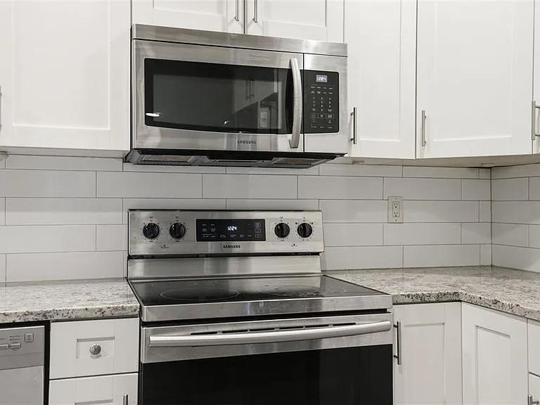 727 N Himes Ave — Photo 14
