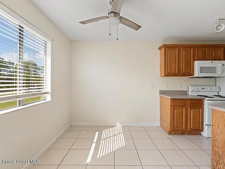 1870 Agora Cir SE #202 — Photo 6