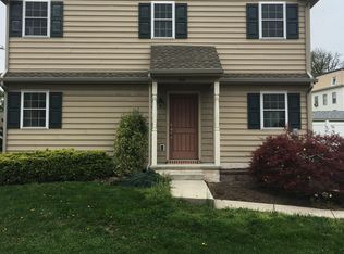 300 W Main St, East Earl, PA 17519