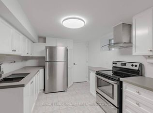 159 Parkside Dr #4, Toronto, ON M6R 2Y8