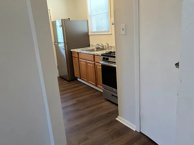 23 Tichenor Pl #2 — Photo 2