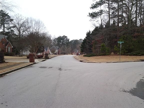 4th image of 3695 Burnt Hickory Dr