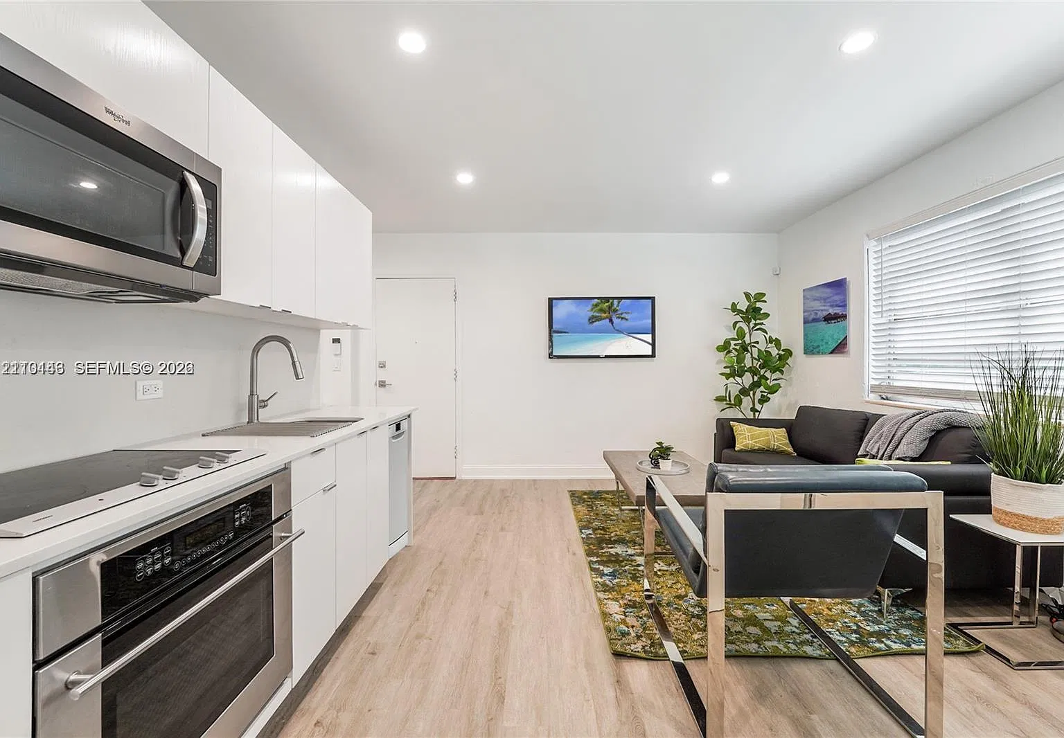 1407 Meridian Ave — Photo 2