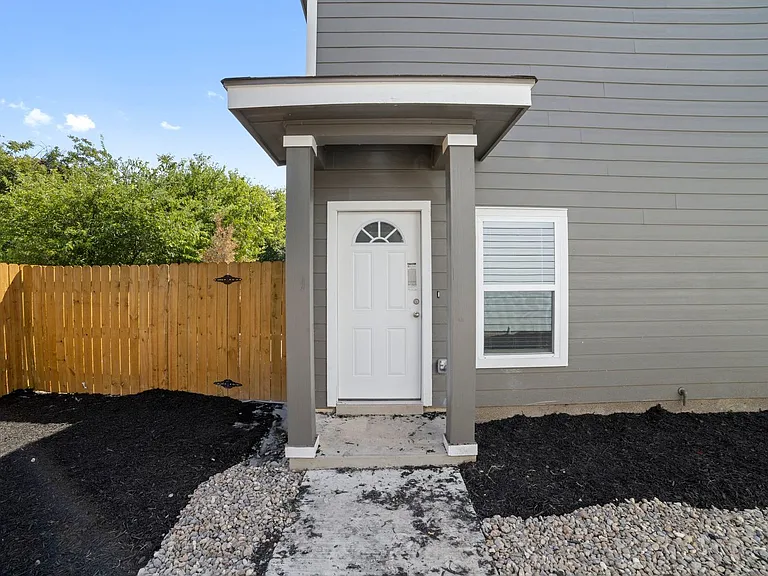 7226 Briar Pl — Photo 13