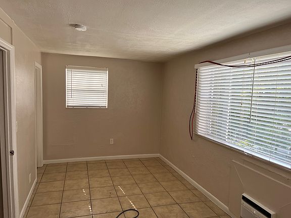 3rd image of 917 Lake Ave APT 5