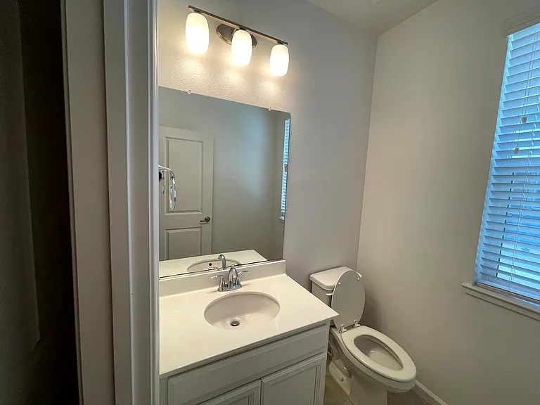 3931 Meridian St — Photo 26
