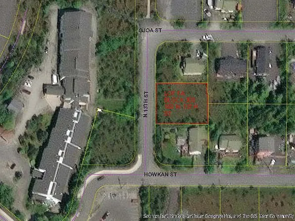 102 N 13th St, Petersburg, AK 99833