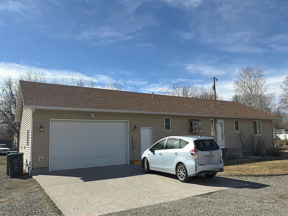 1st image of 324 Reda Ln